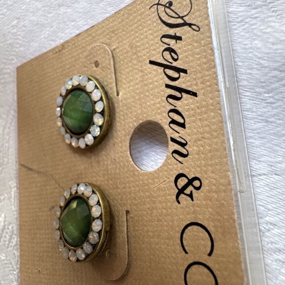 Stephan & Co Huggie Post Emerald Green CZ Goldtone Stud Earrings NEW - Picture 11 of 11